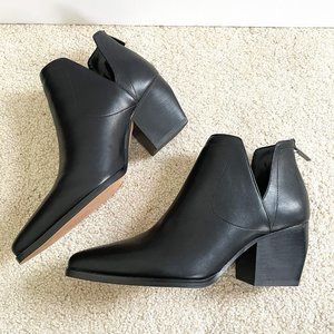 NWOT Vince Camuto Black Doralli Block Heel Booties